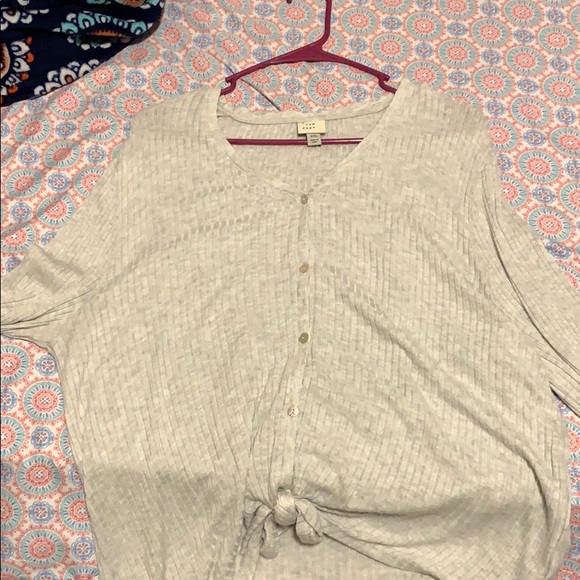 “A new day” Long sleeve, tie front shirt. - Picture 1 of 2